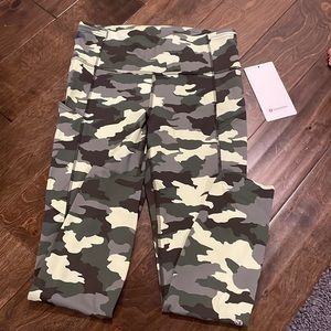 Lululemon fast and free HR tight